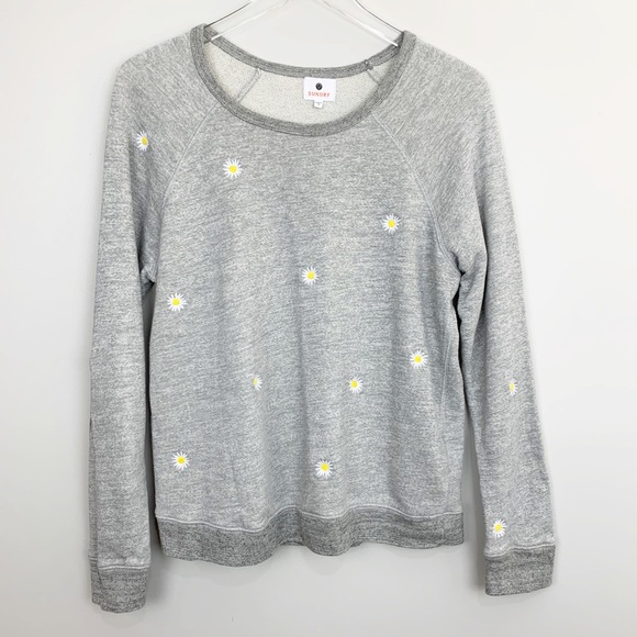 Sundry Tops - SUNDRY Daisy Patch Raglan Sweatshirt M Embroidered